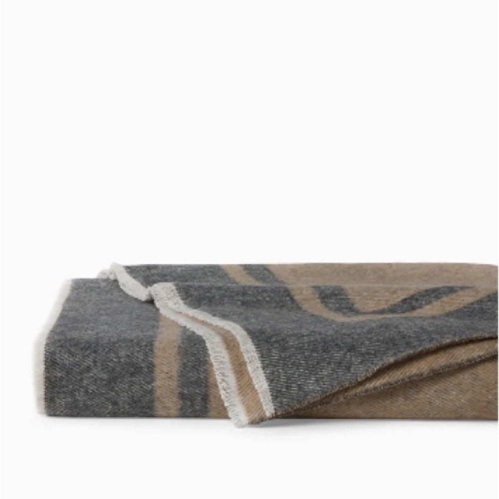 SFERRA Viletta Gray and Brown Throw Blanket